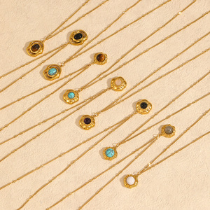 Collier Pendentif Tendance en Acier Inoxydable avec Pierre Naturelle Sertie en Bezel, Forme Fleur, Design Géométrique TN3457 GN - Product Image 2