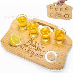 Plateau de service en bois Shijie pour tequila avec poignée, porte-verres pour 4 verres, organiseur de boissons pour bar, pour soirées cocktails - Product Image 1