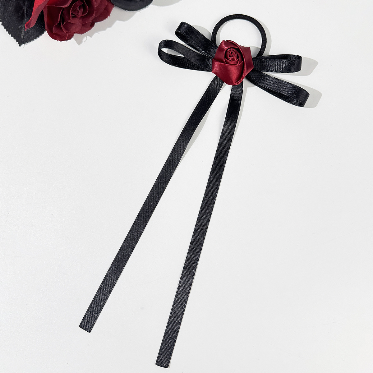 Flor rojo vino oscuro