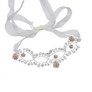 Miallo Design Original Coiffe de Demoiselle d'Honneur pour Filles, Style Européen-Américain, Fait Main, en Alliage, Ornée de Fleurs, de Perles et de Strass - Product Image 1