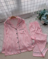Pakaian Tidur Wanita 2 Potong Lengan Panjang Warna Sesuai Pesanan MOQ Rendah, Bahan Sutra Satin Nyaman, Desain VS Piyama