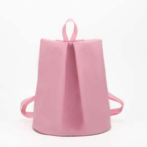 Sac à dos de danse rose personnalisable avec logo, idéal pour la danse classique et latine, en tissu Oxford imperméable de qualité supérieure, parfait comme cadeau pour les cours de formation. - Product Image 6