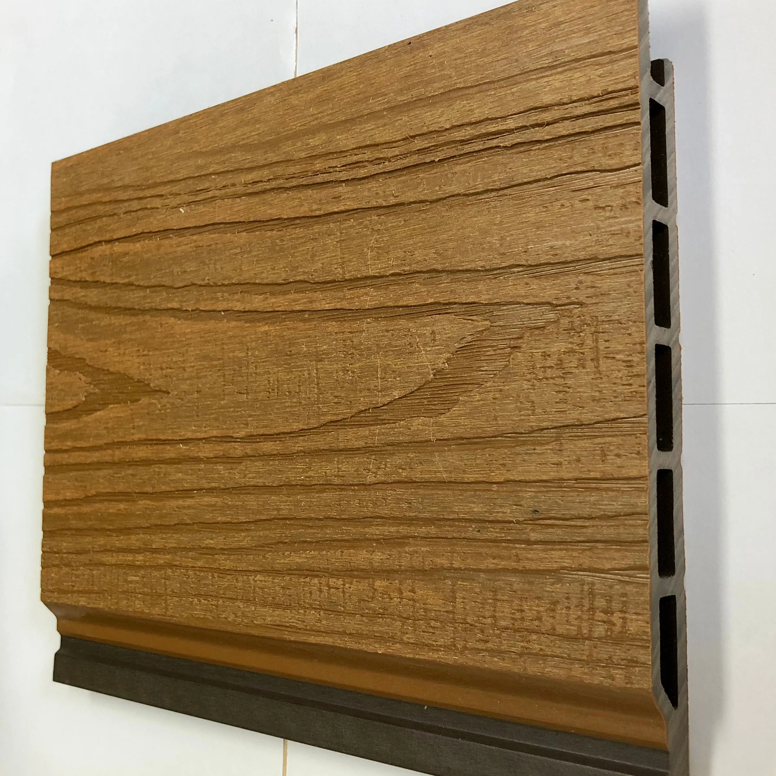 Pannello di parete scanalato del pannello di parete scanalato del rivestimento composito di plastica di legno della decorazione esterna della fabbrica Wpc