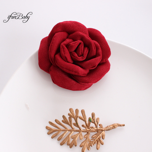 Flor <span class=keywords><strong>de</strong></span> Pelo <span class=keywords><strong>de</strong></span> Satén <span class=keywords><strong>de</strong></span> 8cm con Diseño <span class=keywords><strong>de</strong></span> Camelia, Elegante Accesorio Floral para el <span class=keywords><strong>Cabello</strong></span> para Mujeres y Niñas, Ideal para Bodas, Fiestas y Uso Diario - Product Image 5