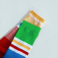 Chaussettes de sport pour hommes avec logo personnalisé, demi-coussin, broderie en tissu éponge, respirantes, compression