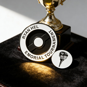 Marqueur de <span class=keywords><strong>club</strong></span> de <span class=keywords><strong>golf</strong></span> personnalisé de haute qualité, design parfait, nouveau style, best-seller, diamètre 4 cm, jeton de poker - Product Image 1