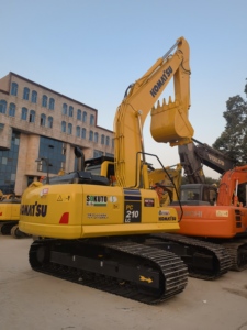 Nueva llegada, excavadora usada japonesa Komatsu Pc210lc de buen rendimiento en oferta. - Product Image 6