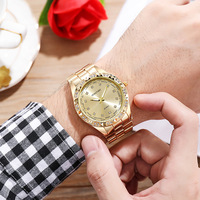 Vente en gros Montre à quartz pour couple haut de gamme avec ceinture en acier Mouvement citoyen avec strass en or Conception de dessin animé de luxe avec logo personnalisé