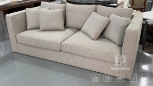Sofá de 2-3 Plazas de Estilo Italiano con Estructura de Madera y Tela Suave para Sala de Estar Pequeña - Product Image 5