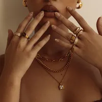 Anelli da donna in acciaio inossidabile placcato oro 18 carati con Micro pavé di diamanti e gioielli da donna Non appannati