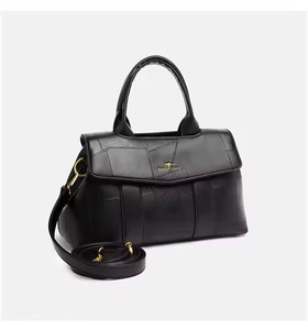 กระเป๋าถือผู้หญิงหนัง PU ปรับได้สายเดี่ยวความจุขนาดใหญ่บุพีวีซีมีซิปปิดสำหรับฤดูใบไม้ร่วงฤดูหนาวฤดูร้อนฤดูใบไม้ร่วง - Product Image 2