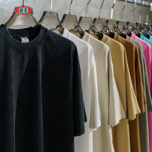 Ensemble T-shirt et Short Oversize OEM/ODM 2 Pièces Streetwear pour Homme, Logo Personnalisé, T-shirt en Coton Teint Fil de Haute Qualité - Product Image 1