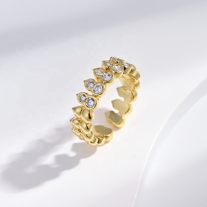 Bague de mode en laiton plaqué or 18 carats avec pierres précieuses, design de créateur, pour femme, zircon marquise, ajustable, en cuivre - Product Image 4