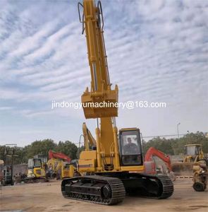 Excavatrice sur chenilles hydraulique CAT330BL d'occasion, 30 tonnes, avec moteur et pompe - Équipement de construction à forte puissance de creusement à vendre - Product Image 5