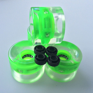 4 pièces/ensemble roues de planche à roulettes <span class=keywords><strong>Cruiser</strong></span> blanc Pro 60X45mm Led clignotant allument des roues pour planche à roulettes en <span class=keywords><strong>plastique</strong></span> de 22 pouces - Product Image 5