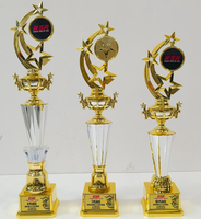 Tasses trophées rouges de la catégorie Art Populaire pour réunions annuelles d'entreprise et jeux, avec décorations dorées AD10