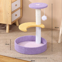Arbre à chat moderne multifonctionnel à 2 niveaux avec poteau à gratter en sisal, lit en peluche et jouet interactif à balle pour intérieur