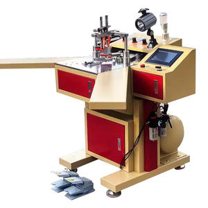 Machine à clouer automatique CNC Yunqingtech pour cadres photo, machine à assembler les cadres, cloueuse en V - Product Image 4