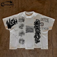 T-shirt Homme YOUMI Personnalisé en Coton Oversize avec Empiècements, Patchwork, Impression DTG, Manches Courtes, Coupe Boxy et Strass Irréguliers