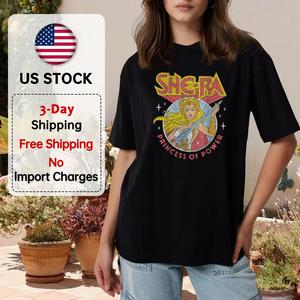 T-Shirt Personalizzata con Trasferimento Termico: Maglietta Femminile She-Ra Stile Anni '80 con Stampa Retrò Cartoon, Nera, Regalo, T-Shirt con Spalle Cadenti - Product Image 1