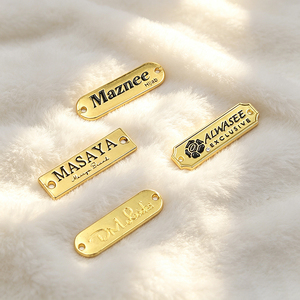 Étiquette métallique personnalisée en alliage de zinc doré, plaque métallique avec logo sur mesure pour accessoires décoratifs de vêtements et châles - Product Image 6