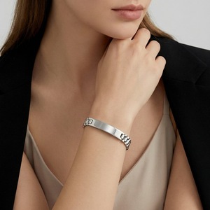Kalen Europese Amerikaanse Gebogen Band RVS Armband Paar Mode Heren Dames Horlogeketting Sieraden Armbanden - Product Image 1