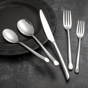 Ensemble d'ustensiles de haute qualité en acier inoxydable argenté pour hôtel et restaurant : couteau à steak, cuillère, fourchette à salade - Product Image 4