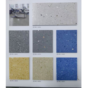 Rouleaux de revêtement de sol en vinyle PVC de qualité commerciale 1.8-3.0mm <span class=keywords><strong>Linoléum</strong></span> résilient homogène pour l'utilisation commerciale de l'école hospitalière - Product Image 5