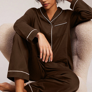 Tùy Chỉnh Bộ Đồ Ngủ Thiết Lập Polyester Stripped Phù Hợp Với Quần Áo Ngủ Cho Các Cặp Vợ Chồng Và Trẻ Em 2024, Màu Đỏ Trắng Sọc Giáng Sinh Đồ Ngủ/ - Product Image 1