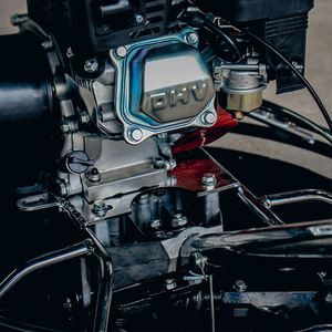 Talocheuse à béton à moteur thermique, autoportée, chromée, 5,5 CV, hélicoptère à béton - Product Image 6