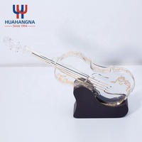 Vente en gros de carafe en verre borosilicate de 1000 ml en forme de violon unique, carafe à vin en forme de guitare creuse pour whisky, scotch et spiritueux