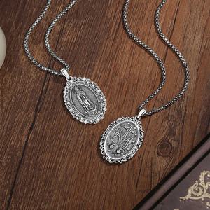 Collier pendentif Vierge <span class=keywords><strong>Marie</strong></span> en cuivre plaqué or 24 carats avec CZ blanc et émail noir, prière française, vente en gros, bijoux religieux catholiques - Product Image 6