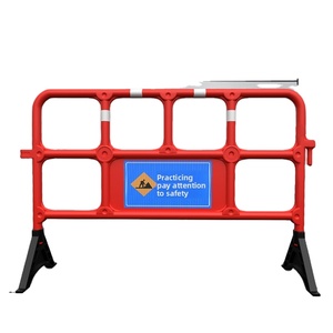 Barriere stradali mobili per cavalli in ferro protezione tecnica temporanea per cantieri in plastica Guardrail e recinzione - Product Image 1