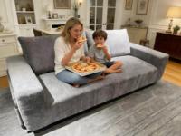 Canapé convertible en velours gris à assise large, rembourré, compressé, style européen de luxe, sectionnel, avec pieds en métal noir, pour salon