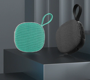 Portable Bluetooth Speaker With Carry Handle Rechargeable Battery Outdoor Use 5W Output Full-Range Audio 2 - Product Image 3