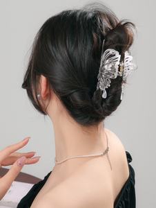Vente en gros de pinces à cheveux transparentes en forme de papillon, pinces à cheveux en plastique pour femmes, fabricant d'accessoires pour cheveux sur mesure - Product Image 3