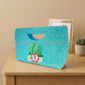 Pochette de soirée perlée turquoise faite à la main avec doublure en velours, capacité jusqu'à 1L, fermeture à rabat - Product Image 3