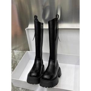 Bottes hautes asymétriques noires polyvalentes pour femme 2026 – Bestseller automne-hiver, tendance, semelle épaisse, effet amincissant - Product Image 2