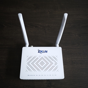 ONU XPON FTTH Más Vendido, ZC-520T 1GE+ 3FE+ 1POTS+ 1USB+1CATV+ 2.4GWIFI, Precio al por Mayor - Product Image 1