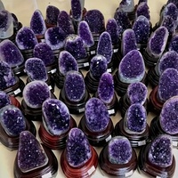 Meilleures ventes : Décoration artisanale en cristal d'améthyste naturelle géométrique de Chine, en forme de géode, pour la maison et le bureau