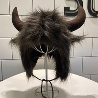 Chapeau en fourrure de vache moelleux en forme de corne, style Bull Demon King, personnalisable en couleur et étiquettes, pour homme et femme, idéal pour l'hiver et la protection des oreilles