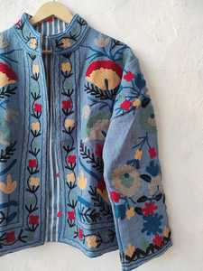 เสื้อคลุมทอมือลายสัตว์และดอกไม้สไตล์ซูซานี ปักลายบนผ้าฝ้าย บุด้วยใยฝ้าย ทอแบบโบฮีเมียน ทรงปกติ พร้อมสำหรับฤดูหนาว - Product Image 2