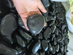 Pierre de galet naturelle noire, pierre de <span class=keywords><strong>gravier</strong></span> lisse pour pavage et décoration de jardin - Product Image 3