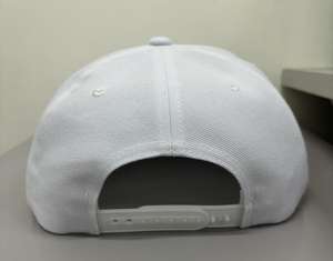 Gorras de Béisbol Personalizadas con Parche/Logotipo de PVC, Gorras de Pana sin Estructura con Visera Plana, Gorras de Pana con Cierre a Presión - Product Image 3