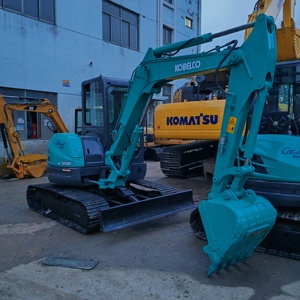 Mini-excavatrice sur chenilles d'<span class=keywords><strong>occasion</strong></span> Kobelco SK55SR d'origine en excellent état – Performances exceptionnelles - Product Image 1