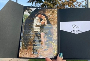 <span class=keywords><strong>Invitation</strong></span> de mariage acrylique d'enveloppe de poche noire <span class=keywords><strong>avec</strong></span> des invitations acryliques de quinceanera de <span class=keywords><strong>photo</strong></span> - Product Image 3
