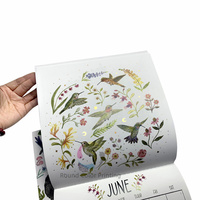 Impression de calendriers muraux sur mesure en reliure à points, disponible en papier couché de type art