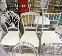 Chaises en plastique blanches Chiavari empilables, imperméables, populaires pour les mariages, les fêtes et les événements, vente en gros