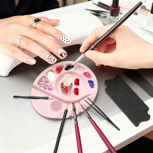 Paleta de Silicona Portátil, Duradera y de Alta Calidad a Bajo Precio para Mezclar Base de Maquillaje, Sombra de Ojos, Pestañas y Arte de Uñas - Product Image 6