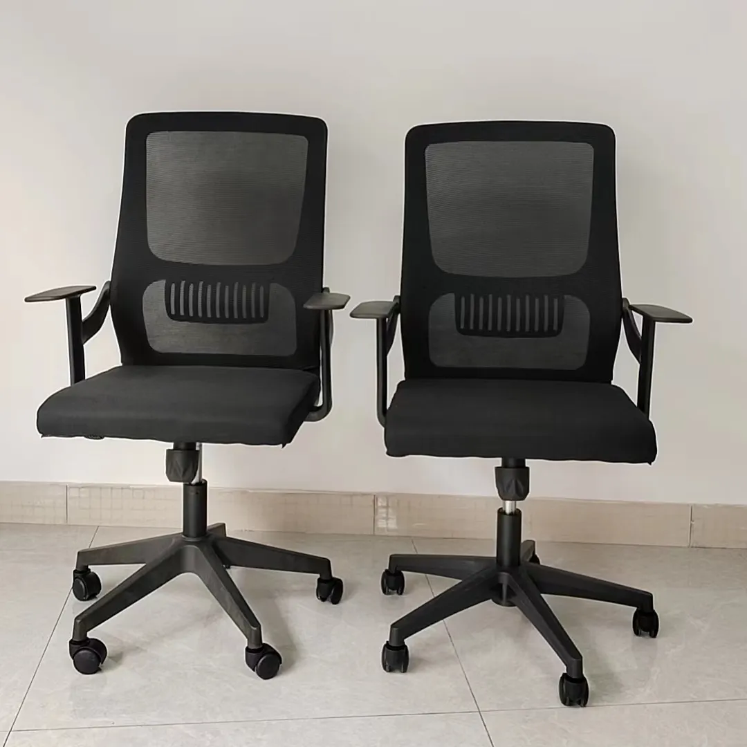 Foshan vente en gros de meubles de maison ergonomiques modernes ergonomiques réglables et pivotantes chaise de personnel bon marché chaise d'ordinateur chaise de bureau en maille